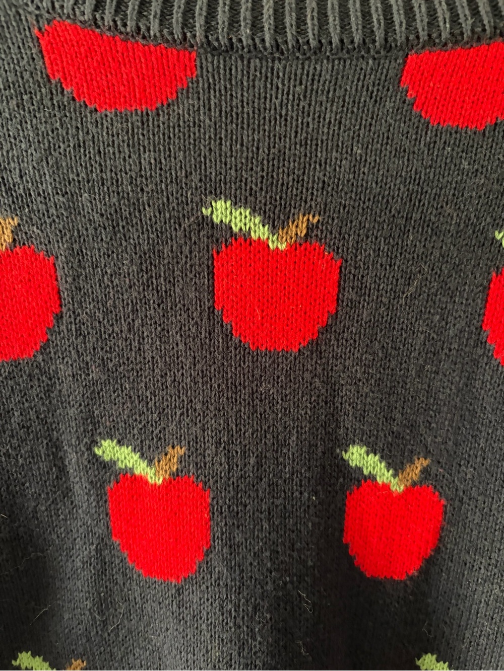 Kiel James Patrick Apple Sweater - Picture 2 of 6